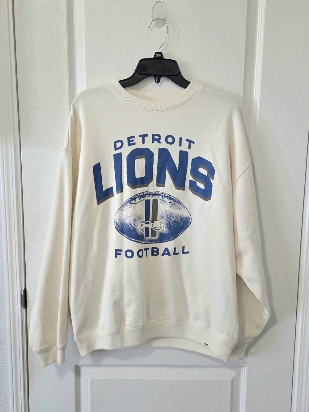 Detroit Lions Cream Crewneck Sweatshirt with Blue Detroit Lions Graphic